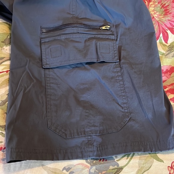ORVIS Size 36 Tech Cargo Short Deep Gray Stretch Comfort Media Storage $59 NEW - Picture 16 of 16